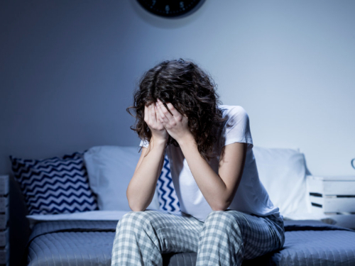 重庆哪家医院擅长心理科诊疗？焦虑症患者经常做噩梦，这与焦虑程度是否有关联？